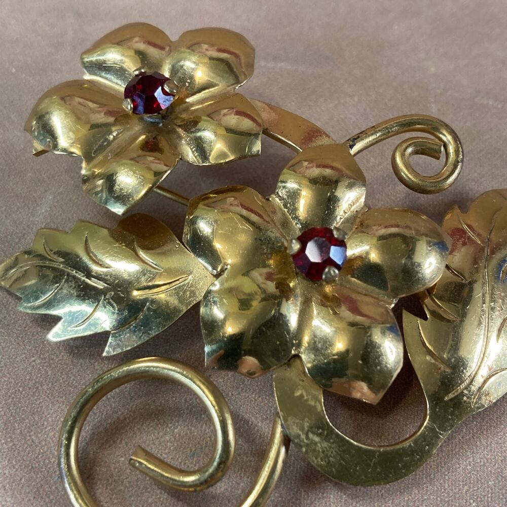 Vintage 1940s Retro Flower Bouquet Brooch w/Red Rhinestones Made in Brazil - Picture 4 of 4